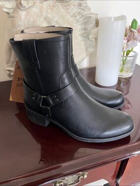 FRYE AND CO. Black Leather Harness Ankle Boots